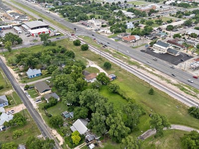 Property photo 5 at 103 E Willis ST - Old Town, Leander, TX