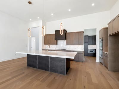 Primary bedroom at 103 Via Roma CT - 3 bed 3 bath home