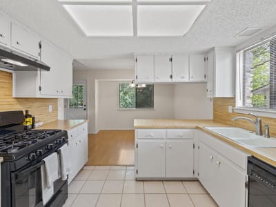 Living area at 1030 Wisteria TRL - 3 bed 2 bath home