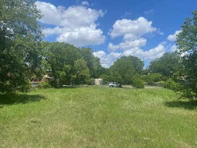 Property photo 2 at 10311 Ray Ave - Neans Place Sec 01, Austin, TX