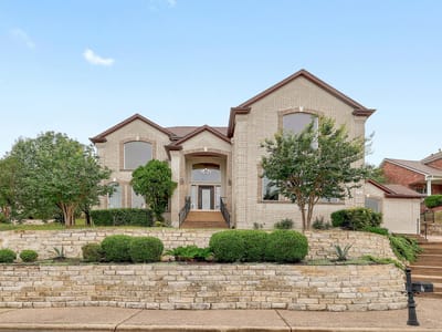 Living area at 10321 Indigo Broom LOOP - 5 bed 3 bath home