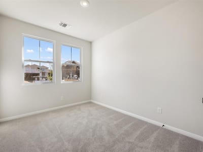Living area at 1036 Sienna Bear Rd - 5 bed 3 bath home
