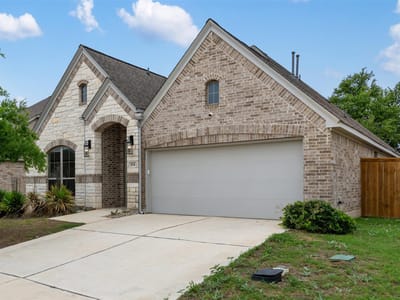 Living area at 104 Anejo Bluff CT - 4 bed 3 bath home