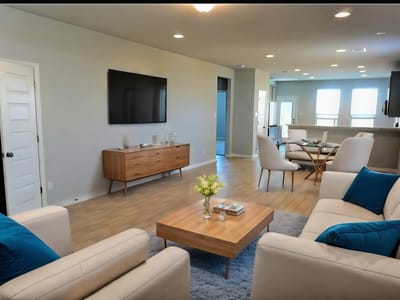 Living area at 104 Batjac Aly - 5 bed 3 bath home