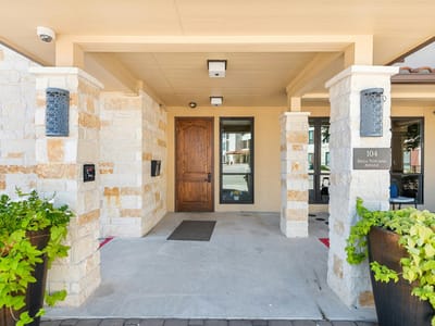 Photo 3 of 30 at 104 Bella Toscana Ave Unit #2201 - 2 bed 2 bath home