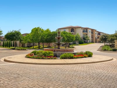 Living area at 104 Bella Toscana Ave Unit #2310 - 2 bed 2 bath home