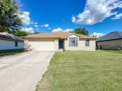 Living area at 104 Edison DR - 3 bed 2 bath home
