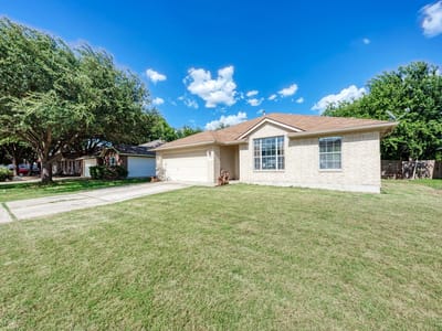 Kitchen at 104 Edison DR - 3 bed 2 bath home