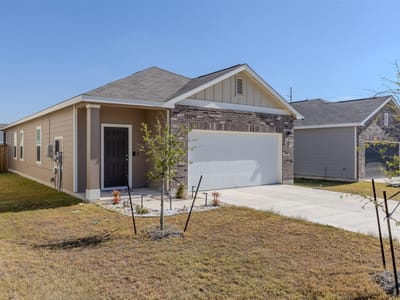 Living area at 104 Enforcer LOOP - 3 bed 2 bath home