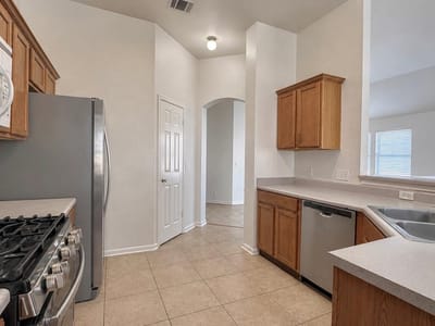 Property photo 4 at 104 Evergreen CIR - 4 bed 2 bath home