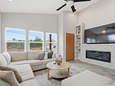 Primary bedroom at 104 Kahalulu Dr - 4 bed 2 bath home