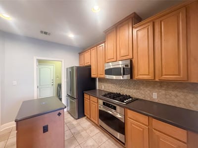 Property photo 3 at 104 Perpetuation DR - 3 bed 2 bath home