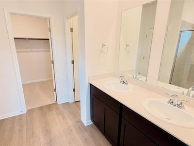 Photo 4 of 6 at 104 Pico ST - 4 bed 2 bath home