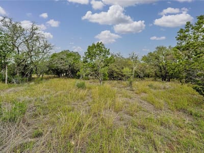 Primary bedroom at 104 Rocky Summit Ct - Spicewood Trails, Spicewood, TX