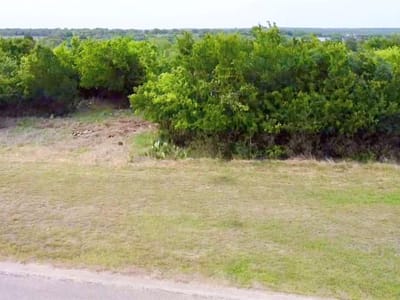 Primary bedroom at 104 Strada Luca ST - Vineyard At Florence Sec 01, Florence, TX