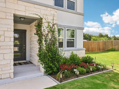 Primary bedroom at 104 Terminus TRL - 5 bed 3 bath home