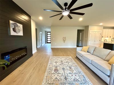 Property photo 5 at 104 Waimanalo LN - 4 bed 2 bath home