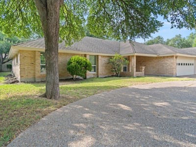 Property photo 5 at 10403 Pinehurst DR - 4 bed 2 bath home
