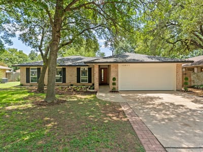 Living area at 10411 Button Quail DR - 4 bed 2 bath home