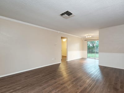 Property photo 5 at 10419 Firethorn LN - 3 bed 2 bath home