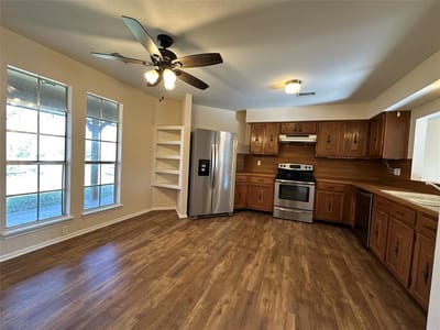 Primary bedroom at 1047 Private Road 3022 - 3 bed 2 bath home