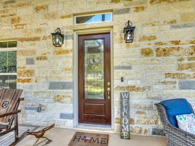 Living area at 105 Buffalo BND - 3 bed 2 bath home