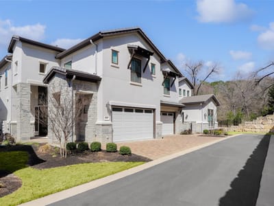 Living area at 105 Cascading Water Pl - 4 bed 2 bath home