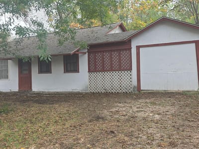 Kitchen at 105 E Walnut Dr - 2 bed 1 bath home