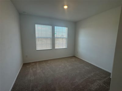 Living area at 105  Mayacama Loop - 3 bed 2 bath home