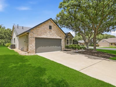 Living area at 105 Mountain Laurel WAY - 2 bed 2 bath home