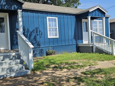 Bathroom at 105 N Rhomberg St - Kerr Donation, Burnet, TX