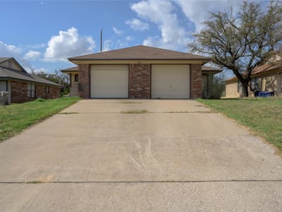 Living area at 105 Northern Dove Ln - Dove Hollow, Copperas Cove, TX