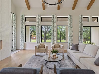 Living area at 105 Ridge View DR - 5 bed 5 bath home