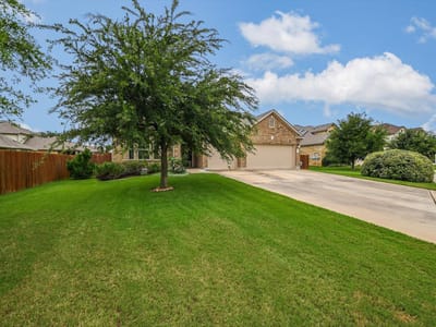 Living area at 105 Summer Park BND - 5 bed 4 bath home