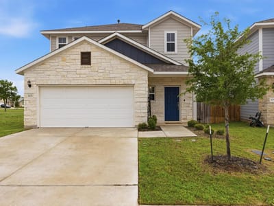 Living area at 105 Tall Grass DR - 3 bed 2 bath home