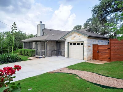 Kitchen at 10500 W Lakeview DR - 2 bed 2 bath home