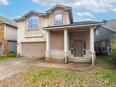 Living area at 10509 Wylie Dr Unit #338 - 3 bed 2 bath home