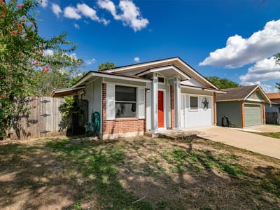 Property photo 2 at 10517 Archdale Dr - 3 bed 1 bath home