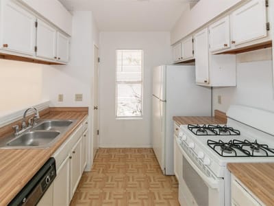 Property photo 5 at 10517 Archdale Dr - 3 bed 1 bath home