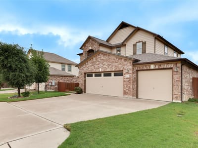 Living area at 1059 Toltec TRL - 4 bed 2 bath home