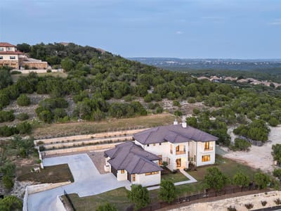 Photo 5 of 39 at 106 Bella Montagna CIR - 5 bed 6 bath home