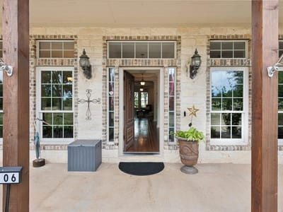 Kitchen at 106 Double Horn TRL - 3 bed 3 bath home