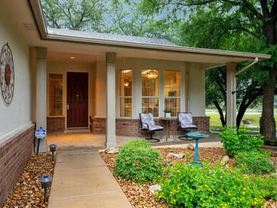 Living area at 106 Elderberry St - 3 bed 2 bath home