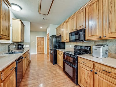 Living area at 106 Masonic Lodge RD - 4 bed 2 bath home