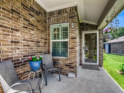 Living area at 106 Paint Creek LN - 3 bed 2 bath home