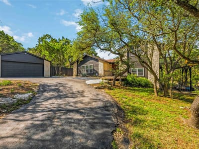 Living area at 106 S Tumbleweed TRL - 3 bed 2 bath home