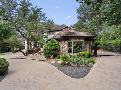 Photo 3 of 38 at 106 Sendera Bonita - 5 bed 5 bath home