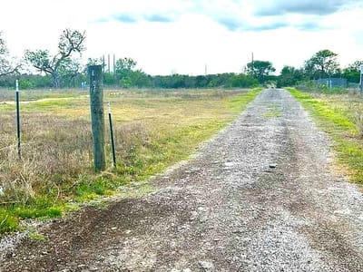 Living area at 1060 Fox Ln Unit #Lot #4 - Fox Tail Estates, Lockhart, TX