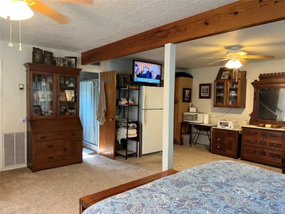 Photo 4 of 37 at 10605 Kit Carson DR - 1 bed 1 bath home
