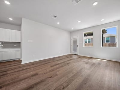 Property photo 5 at 10607 Trifecta WAY - 3 bed 2 bath home